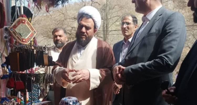افتتاح نمایشگاه نوروزی صنایع‌دستی و سوغات در شهرستان صحنه کرمانشاه