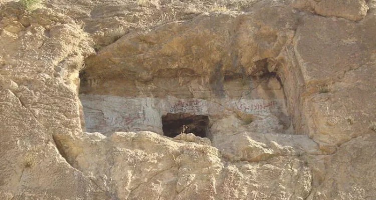 گور دخمه هخامنشی صحنه را بیشتر بشناسید