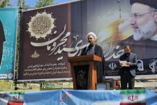 به برکت خون شهدا در عظمت و اتحاد هستیم