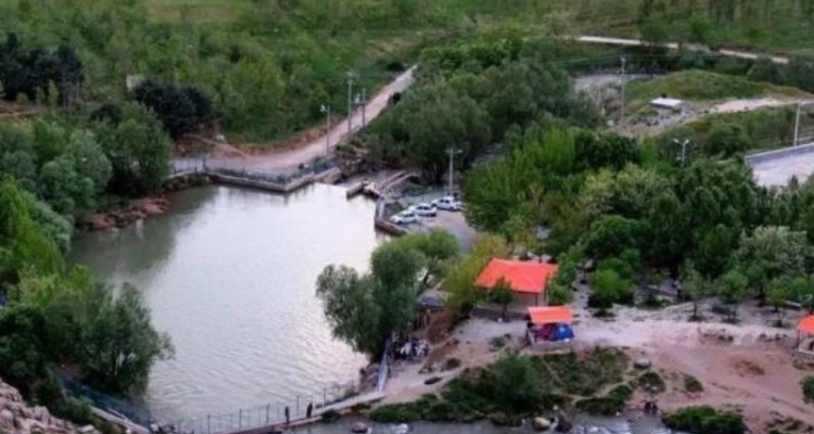 آب چشمه گاماسیاب 5 استان کشور را سیراب می کند