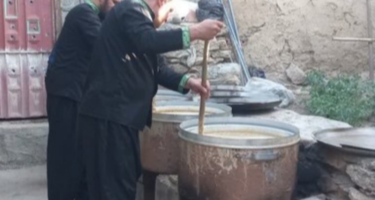 برگزاری آیین «هلیسه پزان» در روستای کنگرشاه صحنه