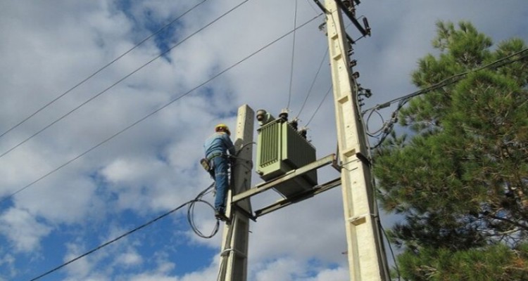 ۴۰ پروژه برقرسانی در استان کرمانشاه افتتاح و کلنگ‌زنی شد