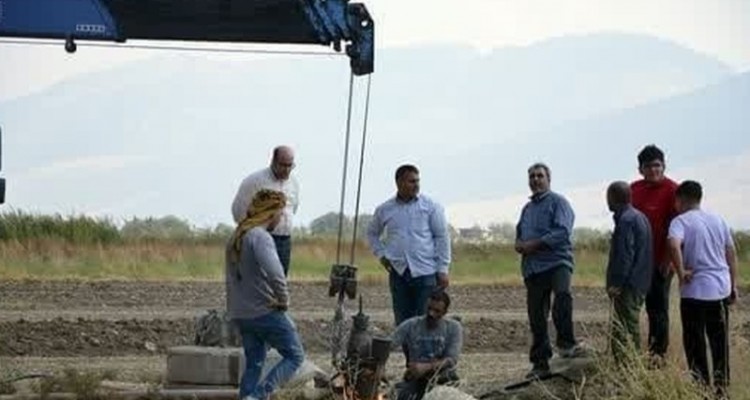 انسداد ۱۱ حلقه چاه غیرمجاز در شهرستان صحنه