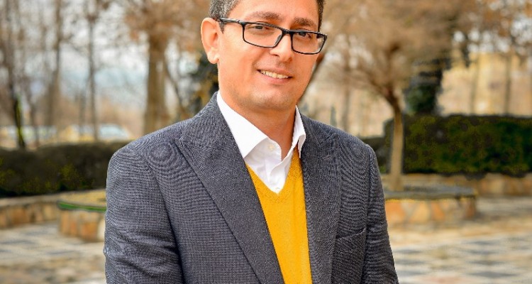 چگونه یک روابط صمیمی داشته باشیم + معرفی چند کتاب مفید برای زوجین