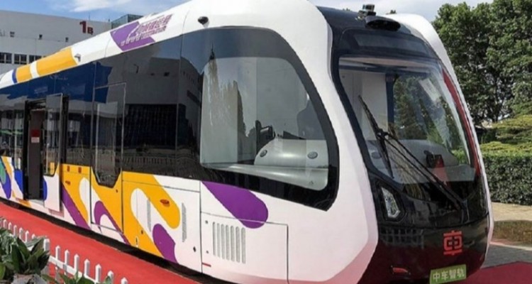 امید به تکمیل قطار شهری کرمانشاه نمایان‌تر شد