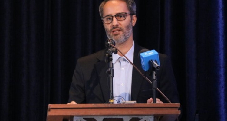 جشنواره استانی شعر فانوس با محوریت کتاب صعود چهل ساله در شهرستان صحنه برگزار می شود