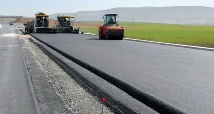 آماده‌سازی جاده‌های کرمانشاه در آستانه اربعین