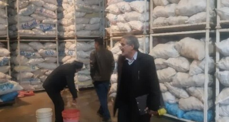 با احتکار و گران‌فروشی اقلام اساسی قاطعانه برخورد می‌شود