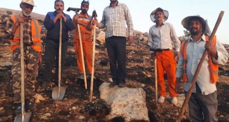 آتش سوزی ارتفاعات مشرف به روستای آبباریک صحنه مهار شد