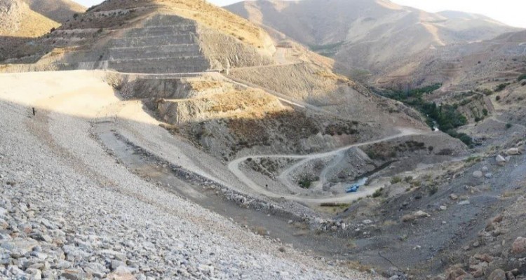 سرعت جابه‌جایی روستاهای کاسه سد قشلاق صحنه بیشتر می‌شود