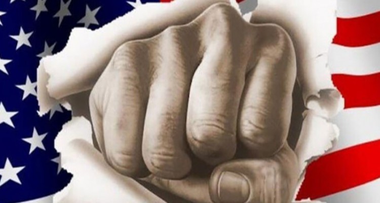 بیداری ملت ایران عامل شکست استکبار جهانی است