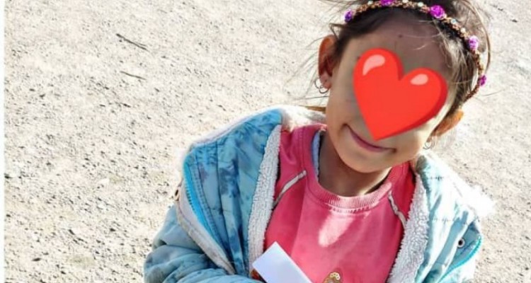 توزیع ۵۰  هدیه نقدی در میان کودکان بی سرپرست صحنه ای