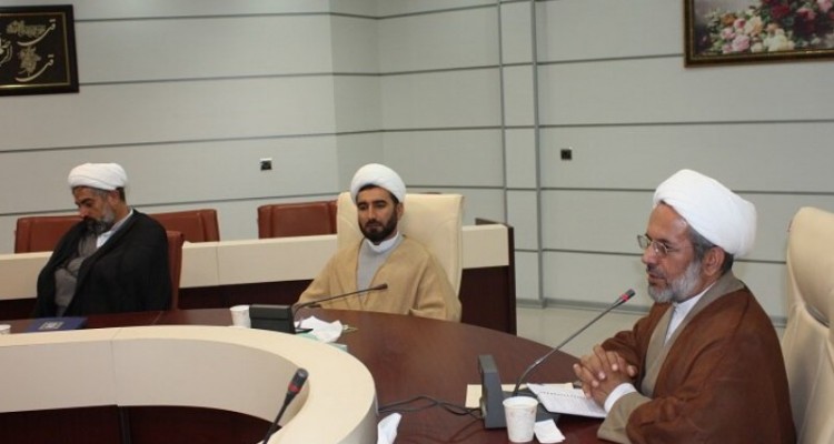 جلسه مدیران مدارس علمیه استان کرمانشاه در صحنه برگزار شد + عکس