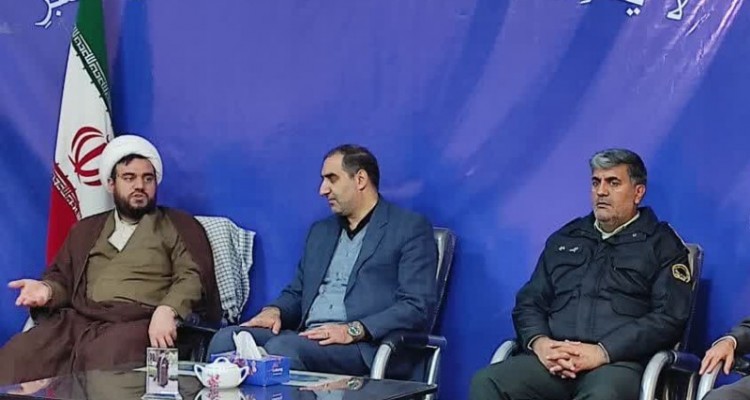 فرماندار صحنه با امام جمعه این شهرستان دیدار کرد