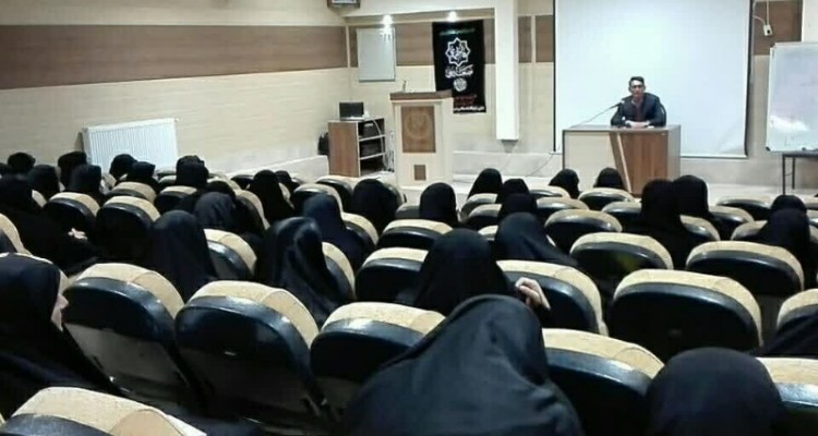 اگر بنیاد خانواده سالم باشد جامعه نیز به سمت اصلاح پیش می‌رود