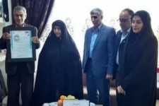 مادران و همسران شهدا دین خود را به نظام و انقلاب ادا کرده اند