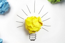 محرومیت دلیلی برای نبود خلاقیت نیست