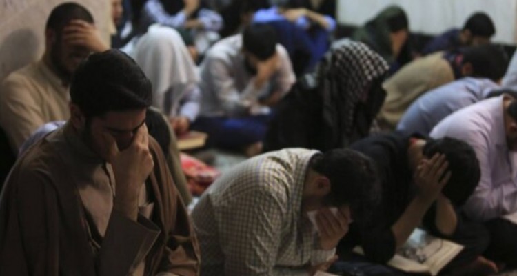 ثبت نام مراسم اعتکاف در شهرستان صحنه آغاز شد / مساجد جامع و امام حسین(ع) میزبان معتکفین هستند