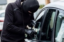 دستگیری سارق حرفه‌ای قطعات خودرو در کنگاور