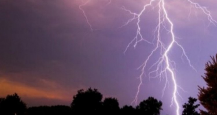 فوت یک نفر بر اثر برخورد صاعقه در گیلانغرب