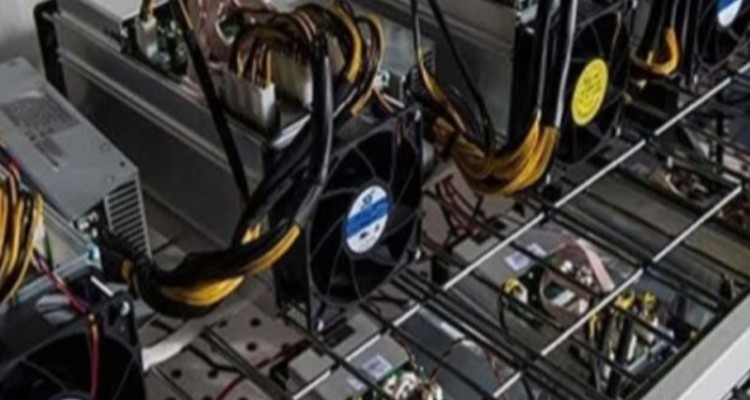 کشف 26 دستگاه ماینر غیرمجاز توسط پلیس امنیت اقتصادی کرمانشاه