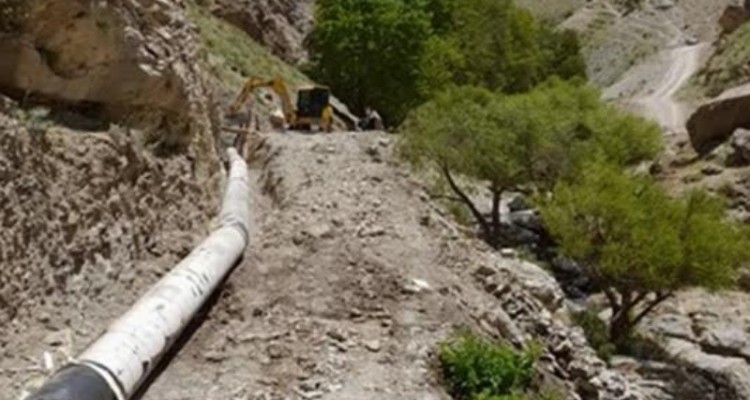 رفع تنش آبی مشترکین ساکن در شهرستان صحنه