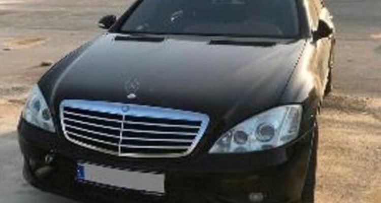 اخبار انتظامی کرمانشاه: از توقیف خودرو بنز قاچاق تا کشف ۱۰۰ میلیارد ریال خشکبار