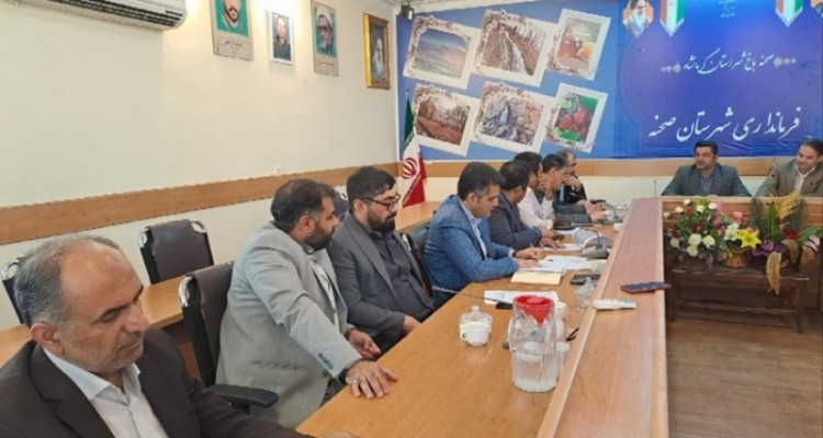 جشنواره انگور کندوله و سیب سرتخت در صحنه برگزار می‌شود