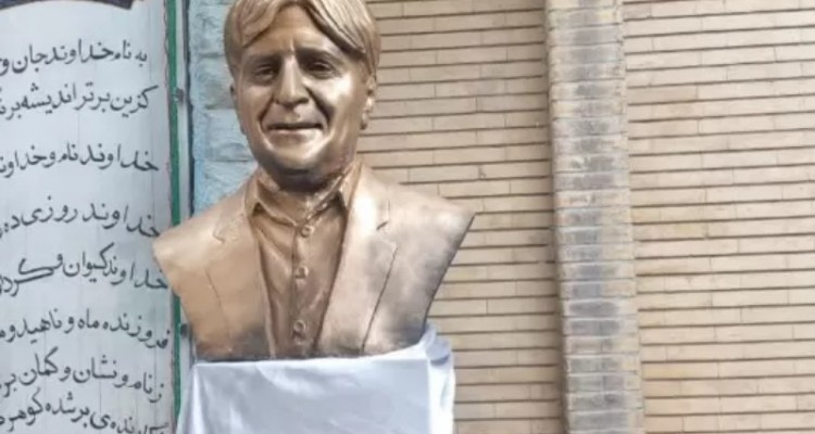 رونمایی از سردیس احمد عزیزی شاعر کرمانشاهی