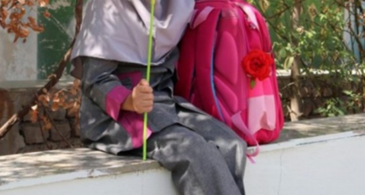 120 بسته‌ اهدایی لوازم‌التحریر، راهی منازل دانش‌آموزان تحت حمایت صحنه