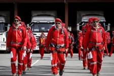 نجات ۲ مرد گرفتار در کوه‌های صحنه پس از ۹ ساعت تلاش نجاتگران