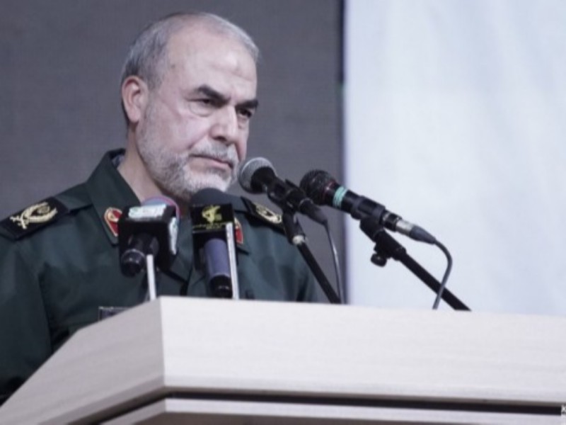 هدف اصلی دشمن از طرح مذاکره و جنگ، تسلیم ایران است/ قرارگاه اصلی طراحی فتنه سال ۸۸ در خارج از کشور بود