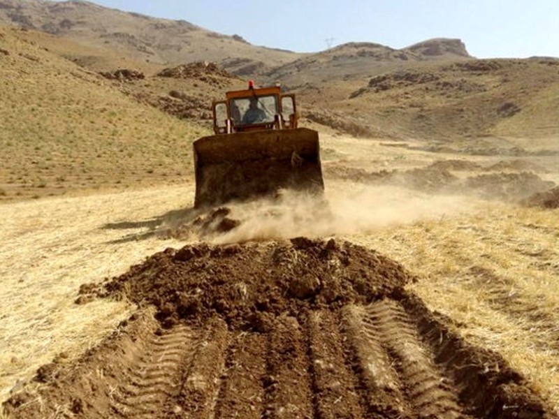 رفع تصرف 675 مترمربع از اراضی ملی در پلاک آهنگران شهرستان صحنه
