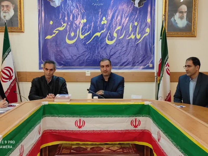 در خدمت رسانی به مردم باید انقلابی و جهادی عمل کنیم