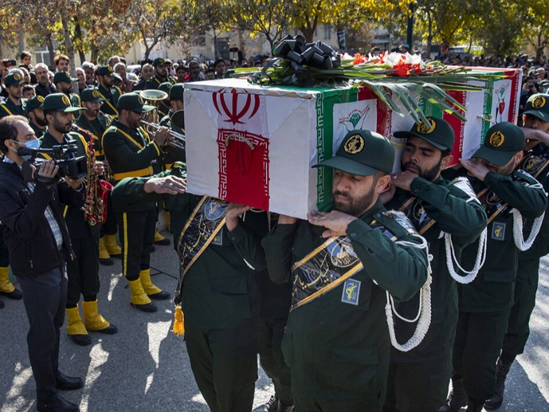 پیکر شهید نادر بیرامی در صحنه تشییع شد پیکر شهید نادر بیرامی در صحنه تشییع شد