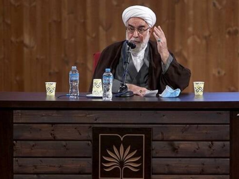 عشق به امام رضا (ع) در زندگی رهبری ساری و جاری است