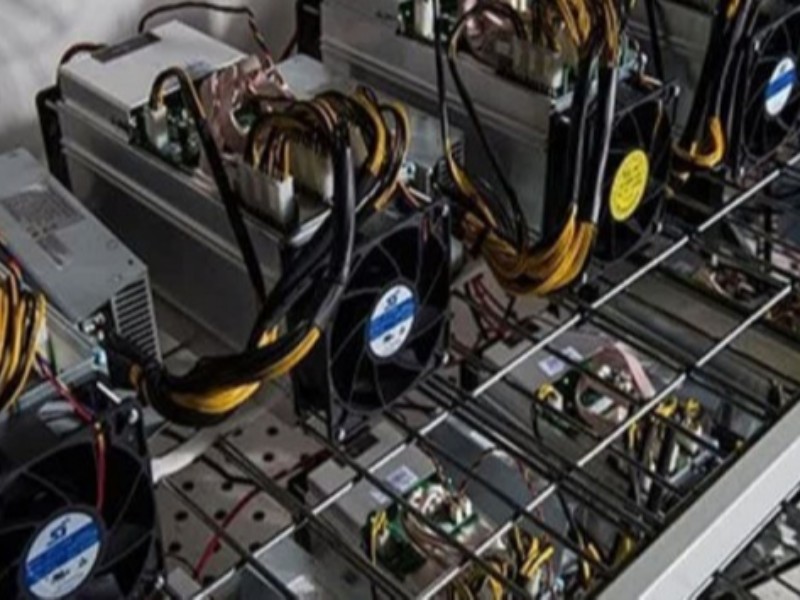 کشف 26 دستگاه ماینر غیرمجاز توسط پلیس امنیت اقتصادی کرمانشاه کشف 26 دستگاه ماینر غیرمجاز توسط پلیس امنیت اقتصادی کرمانشاه