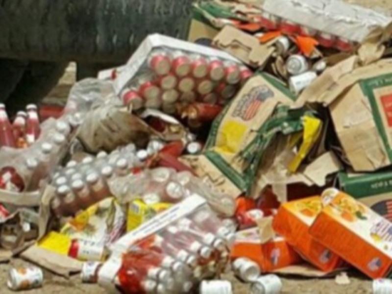 کشف و ضبط بیش از 12 تن موادغذایی و آشامیدنی فاسد در کرمانشاه کشف و ضبط بیش از 12 تن موادغذایی و آشامیدنی فاسد در کرمانشاه