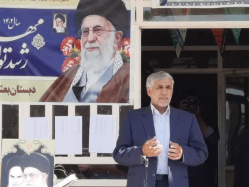 والدین ارتباط خود را با مدرسه به عنوان خانه دوم فرزندان حفظ کنند