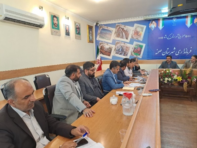جشنواره انگور کندوله و سیب سرتخت در صحنه برگزار می‌شود