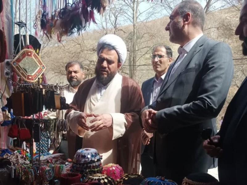 افتتاح نمایشگاه نوروزی صنایع‌دستی و سوغات در شهرستان صحنه کرمانشاه
