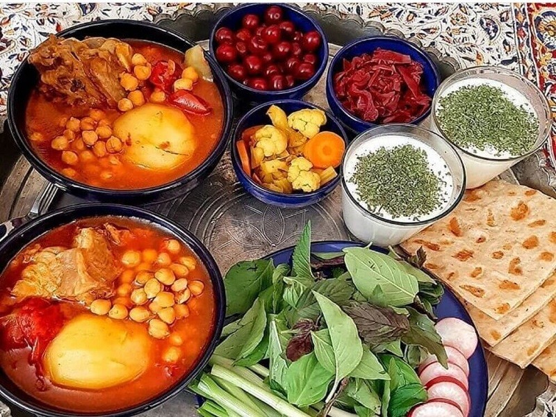 جشنواره خوراک و نمایشگاه صنایع‌دستی در صحنه برگزار می‌شود