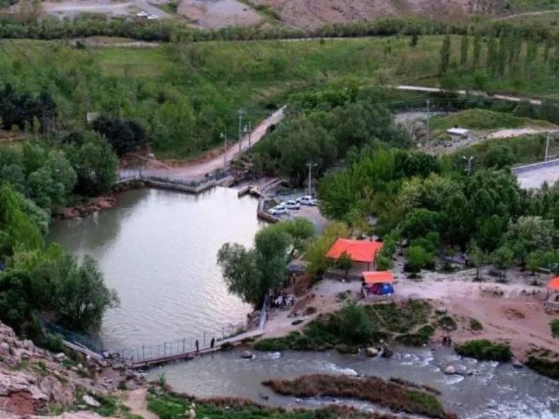 آب چشمه گاماسیاب 5 استان کشور را سیراب می کند