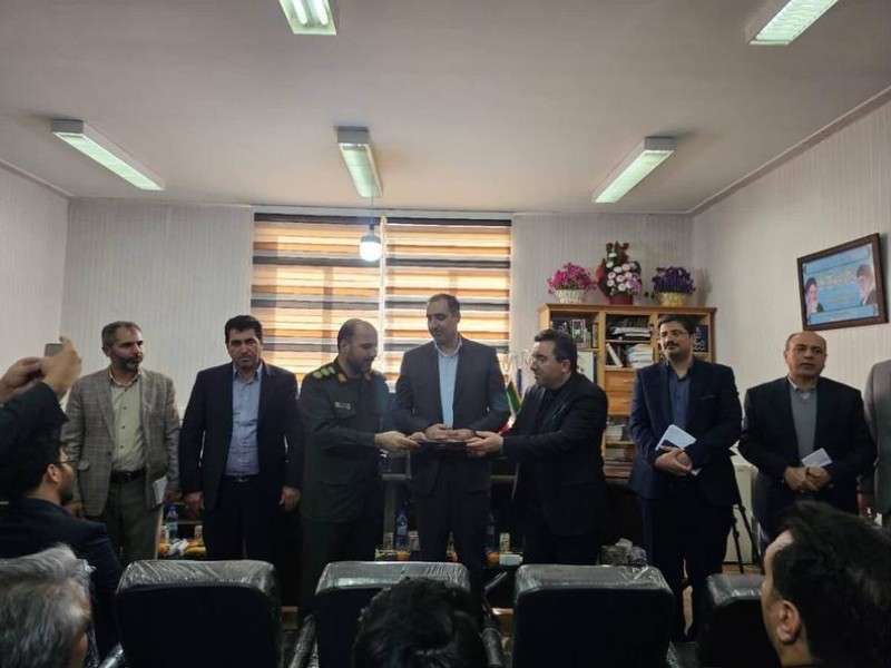 رئیس سازمان ثبت از دادگستری شهرستان صحنه بازدید کرد