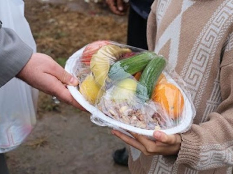 توزیع ۹۰۰ بسته یلدای مهدوی در صحنه