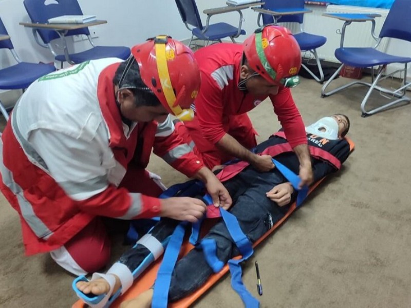 خانه هلال طلاب این مدرسه مبارکه، برترین کانون استان کرمانشاه است