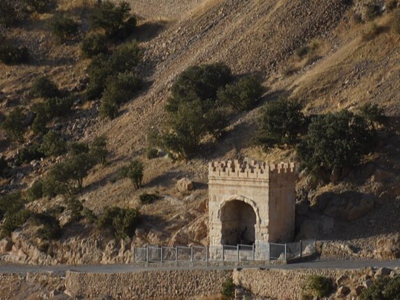 راز سربه مُهر یک بنای تاریخی در کرمانشاه