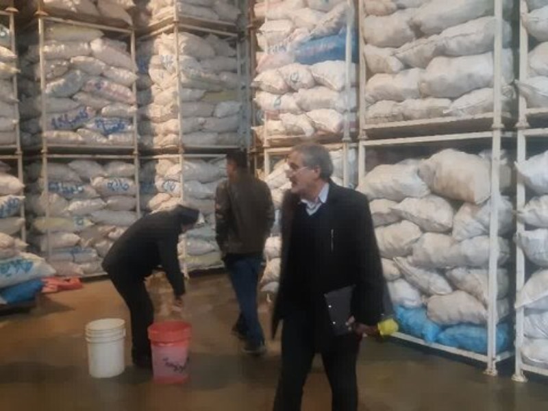 با احتکار و گران‌فروشی اقلام اساسی قاطعانه برخورد می‌شود