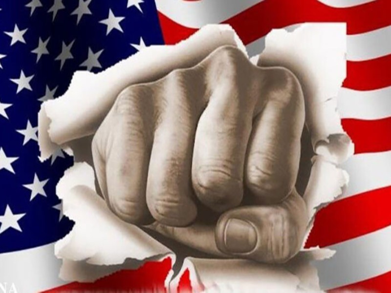 بیداری ملت ایران عامل شکست استکبار جهانی است