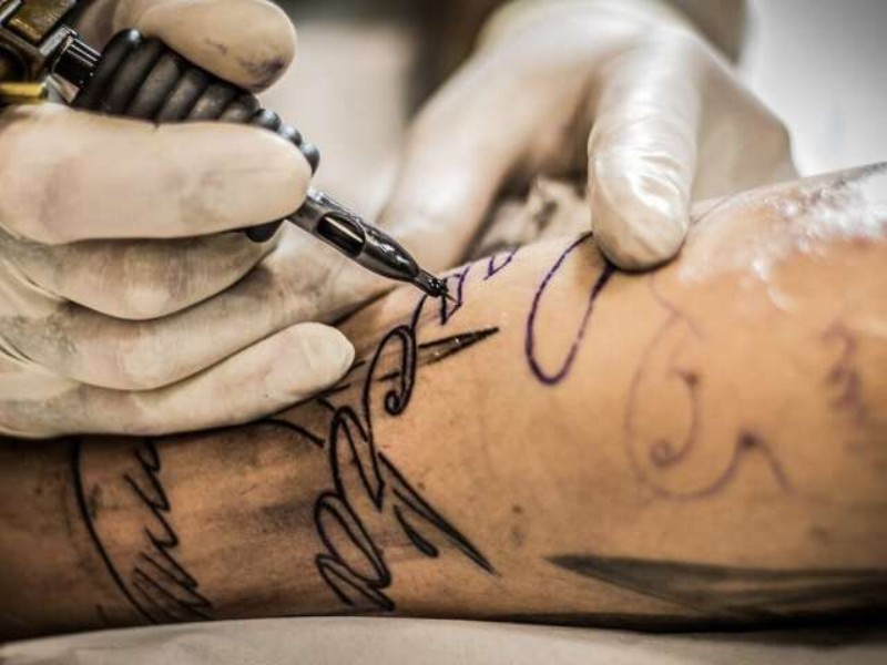 تَتو؛ مُد یا معضل/زیبایی و زخمی که روی پوست می‌ماند